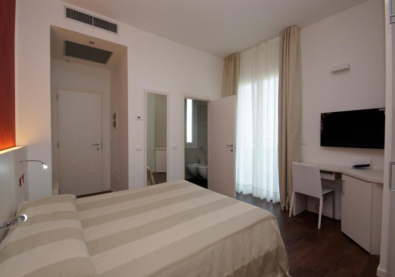 Hotel Aragosta Cattolica Exterior foto